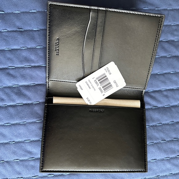 Coach passport case - Picture 4 of 4